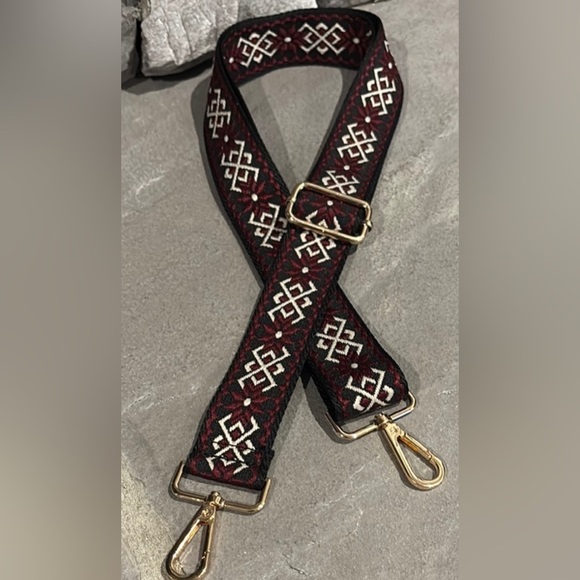 Crossbody Guitar Strap,adjustable,textile print, Burgandy, gold tone hardware - Picture 1 of 4